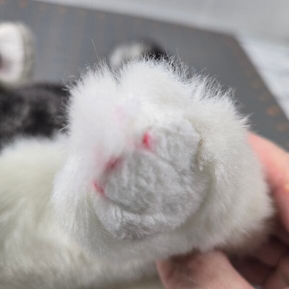 Miyoni Tots Aurora Realistic Husky Wolf Pup Plush Blue Eyes April 2024 10 inch - Picture 15 of 16